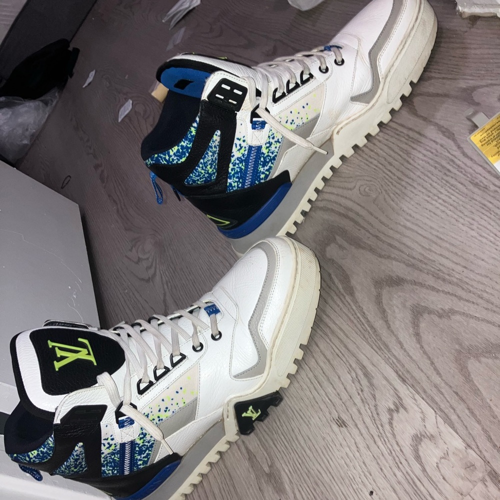 ED SHEERAN'S LOUIS VUITTON CALFSKIN HIKING ANKLE BOOTS size 10